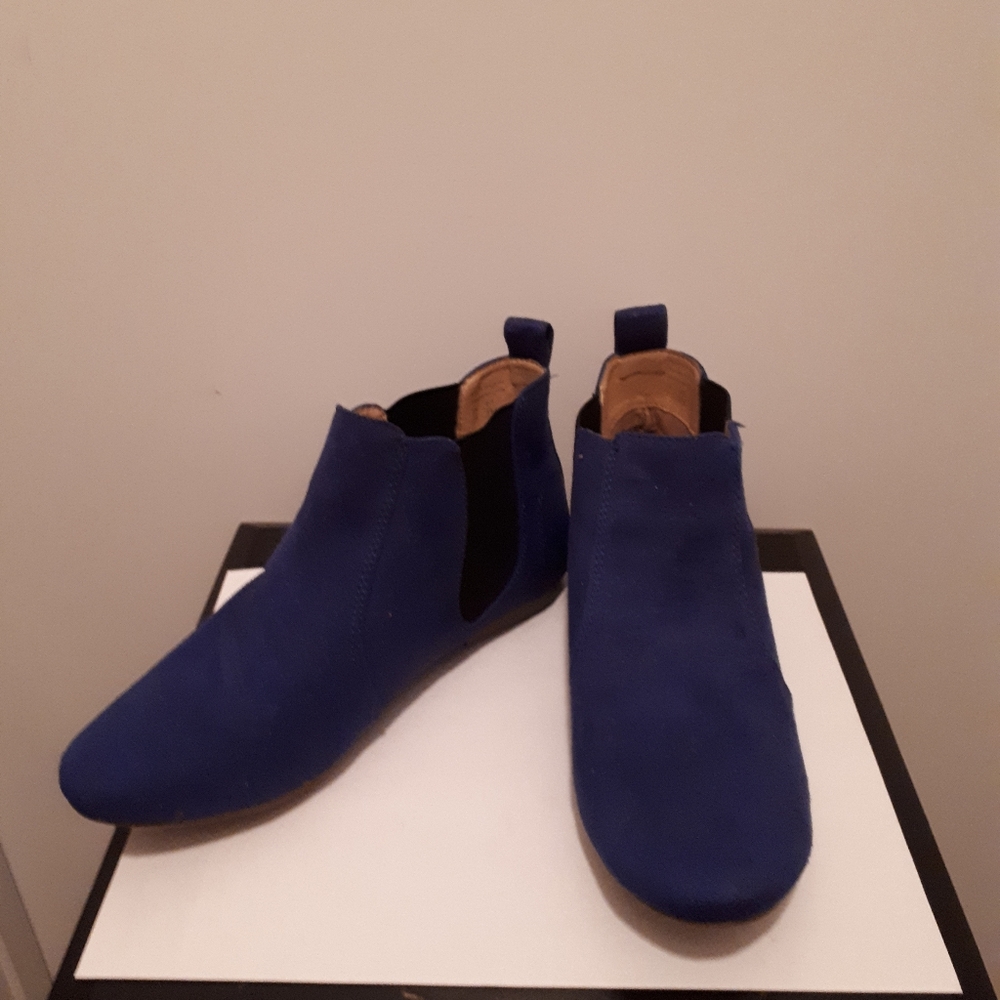 Aldo royal blue chelsea boots
